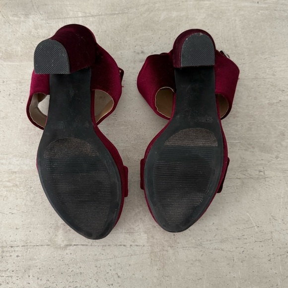 Report Red Velevet Sandals - Picture 9 of 9